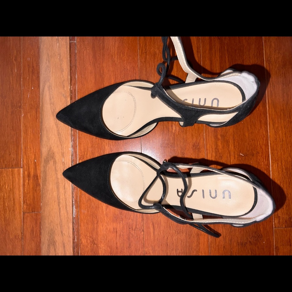 Unisa black tie heels